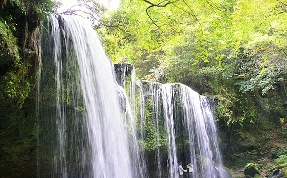 仁宇布の冷水・十六滝